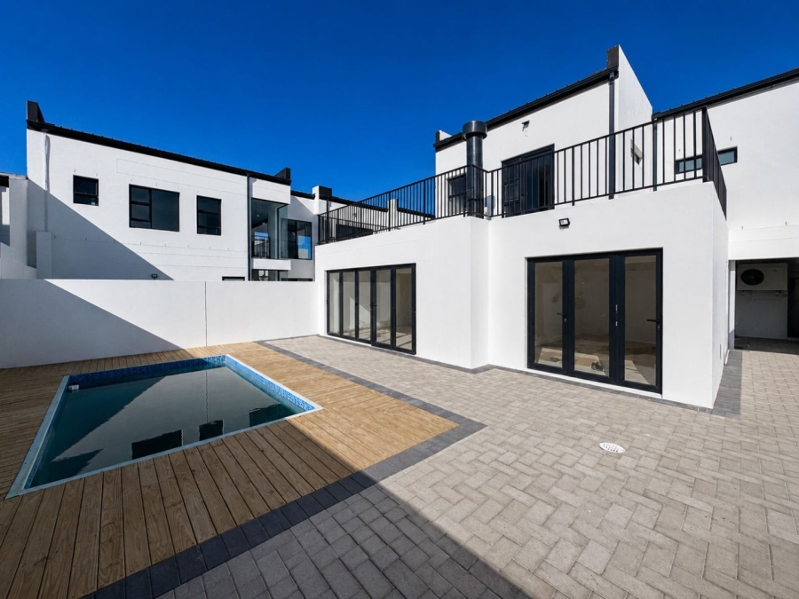 4 Bedroom Property for Sale in Sandown Western Cape